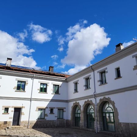 Albergue De Villamanin Exterior photo